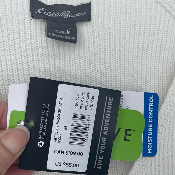 NWT š¦ Soft Ivory V-neck ribbed sweater | Medium - Picture 9 of 16